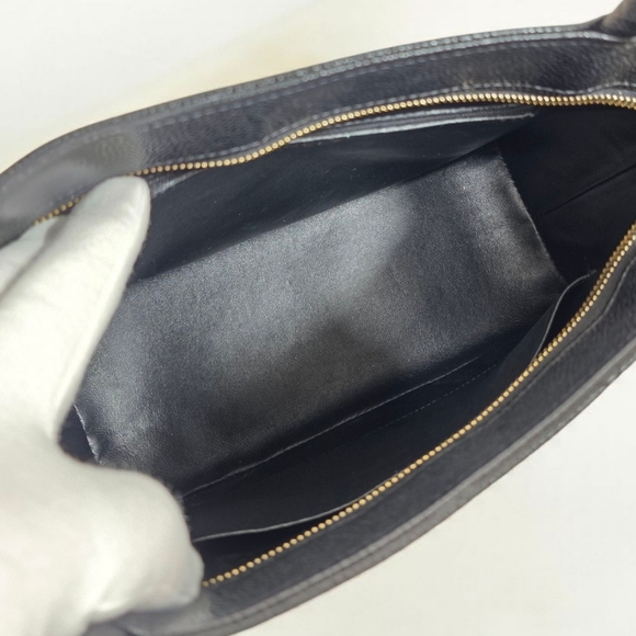 ✨️Authentic Chanel Black Medallion Caviar Leather Tote Bag (Excellent Condition) - Picture 7 of 16